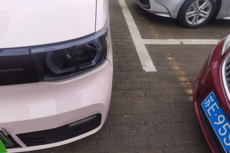 Used Wuling Hongguang MINIEV 2022 Macaron Premium Model – Lithium Iron Phosphate