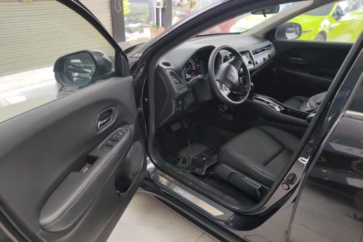 Used Honda Vezel 2015 1.5L CVT two-wheel drive Comfort trim