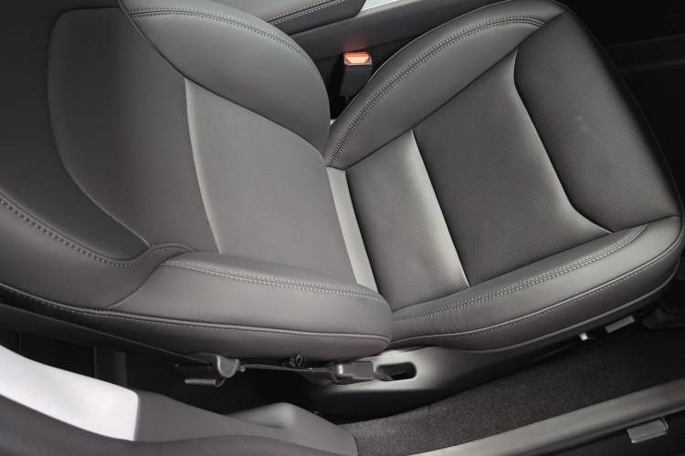 Used Tesla Model 3 2023 Long-Range All-Wheel-Drive Version