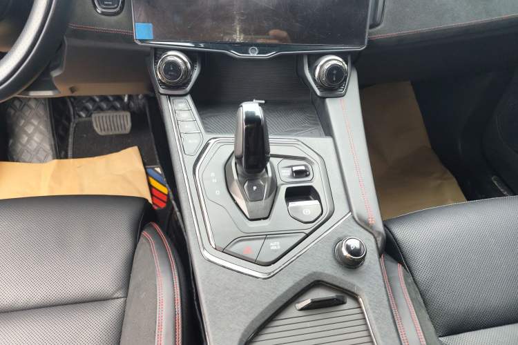 Used Lynk & Co 05 2020 2.0TD Four-Wheel Drive HypeHalo
