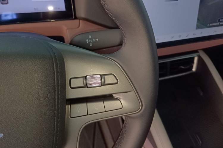 Used BYD Yuan UP 2025 Intelligent Driving Version 401 km Beyond-Range Edition
