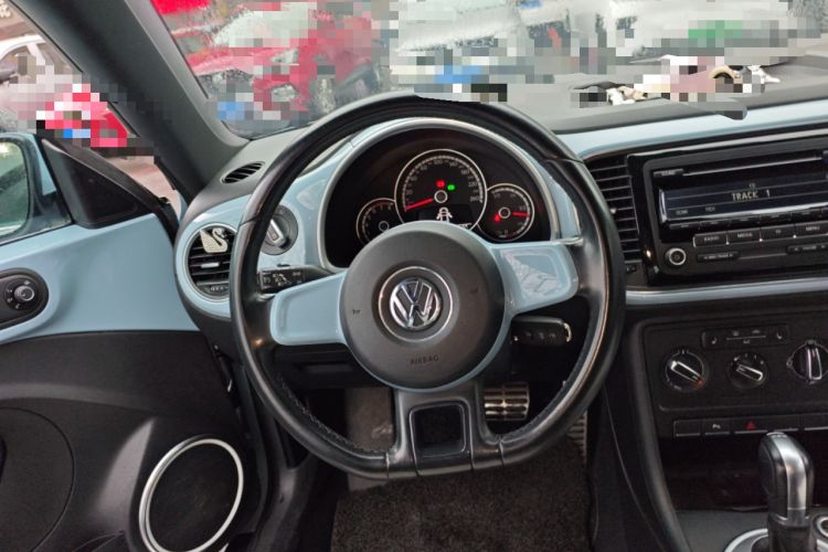 Used Volkswagen Beetle 2015 180TSI model
