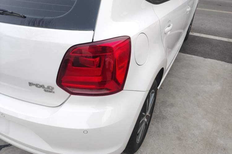 Used Volkswagen Polo 2016 1.6L Automatic Comfort Model