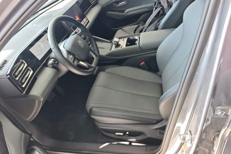 Used BYD Qin L 2025 DM-i Smart Drive 120KM Superior Model
