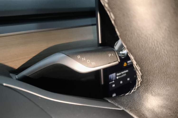 Used Tesla Model Y 2021 Long-Range All-Wheel-Drive Version
