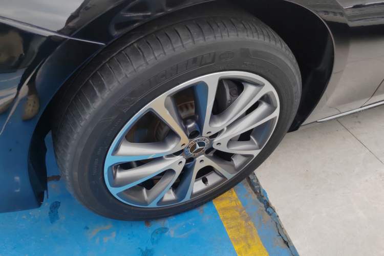 Used Mercedes-Benz E-Class 2019 E 300 L Luxury Model
