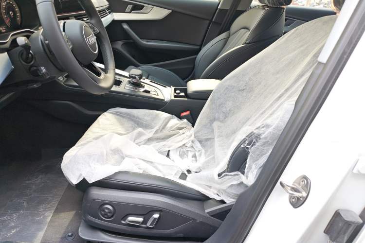 Used Audi A4L 2024 40 TFSI Fashion Dynamic Model