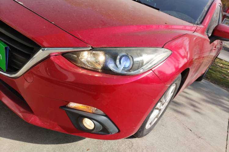 Used Mazda Mazda 3 Axela 2016 Sedan 1.5L Automatic Comfort Model
