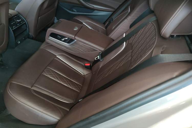 Used BMW 5 Series 2018 530Li Leading Edition Luxury Package