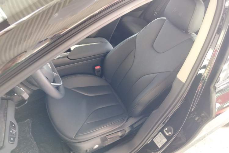 Used Hongqi E-QM5 2023 Revised Version Basic Travel Edition
