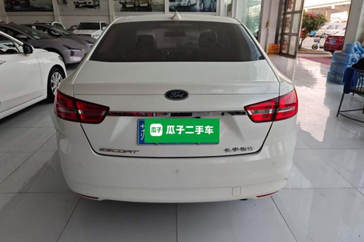 Used Ford Escort 2015 1.5L Automatic Fashion Model