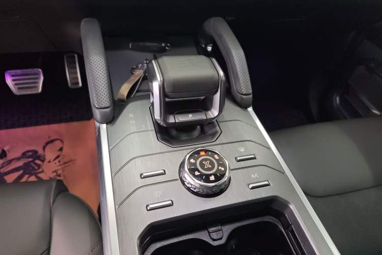 Used JETOUR Traveler 2023 2.0T All-Wheel Drive CrossPRO+
