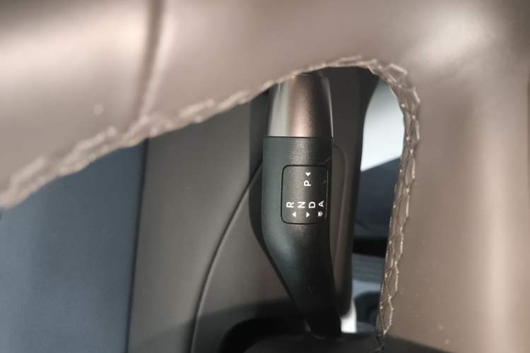 Used Li Auto MEGA 2024 Ultra Model
