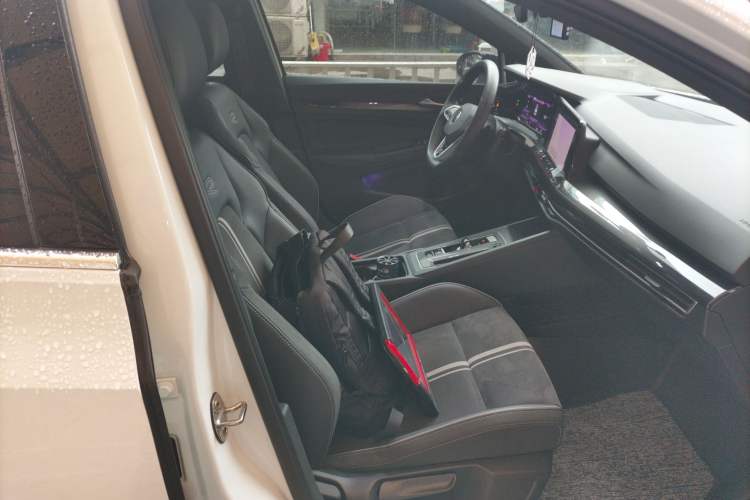 Used Volkswagen Golf 2023 280TSI DSG R-Line Lite
