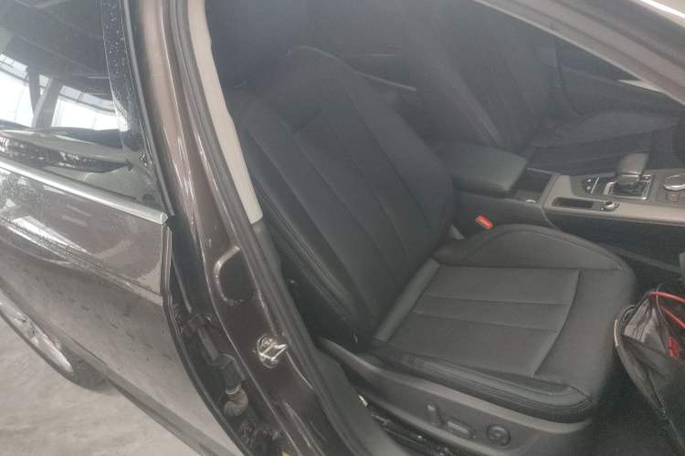 Used Audi A4L 2018 30th Anniversary Edition 40 TFSI Trendy Model
