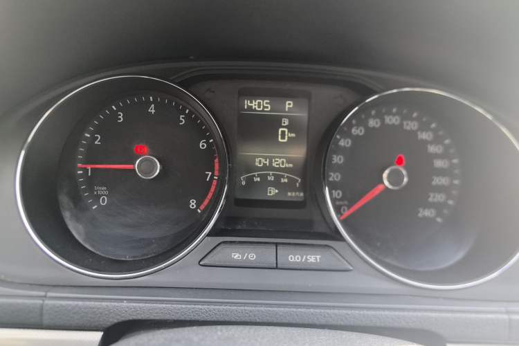 Used Volkswagen Lavida 2015 1.6L Automatic Comfort Edition
