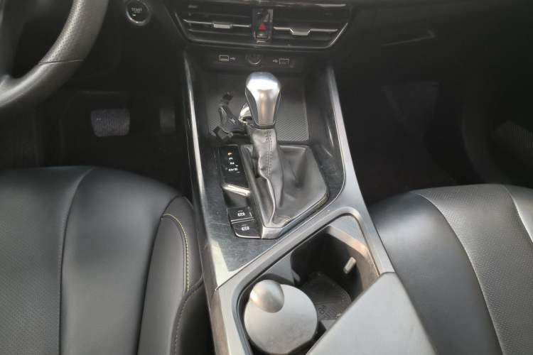 Used Roewe i5 2021 1.5L CVT Diamond Edition
