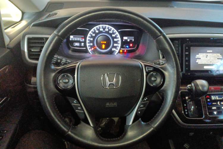 Used Honda Odyssey 2015 2.4L Supreme Edition
