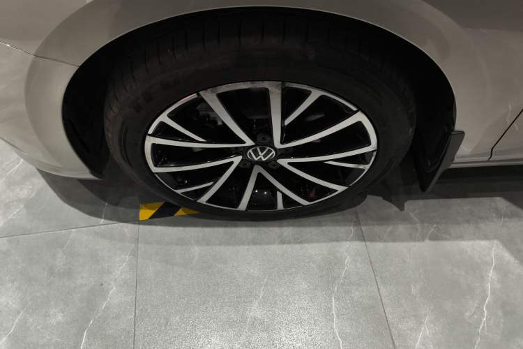 Used Volkswagen Lavida 2021 280TSI DSG Luxury Edition
