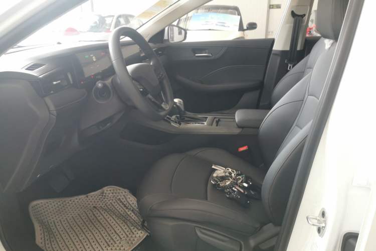 Used Roewe i5 2023 1.5L CVT Luxury Edition
