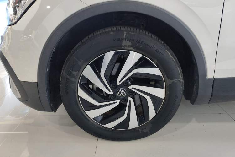 Used Volkswagen Tiguan L 2022 330TSI Automatic Two-Wheel Drive Smart Edition
