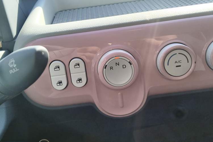 Used Bestune Pony 2025 222km Range Elegant Horse
