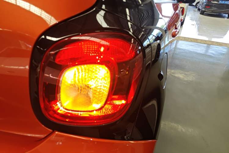 Used  forfour 2016 1.0L 52 kW Passion Edition
