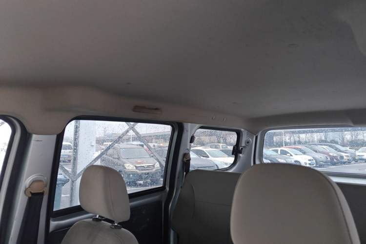 Used Wuling Hongguang V 2022 1.5L Jingqu Version Hydraulic Power Steering LAR