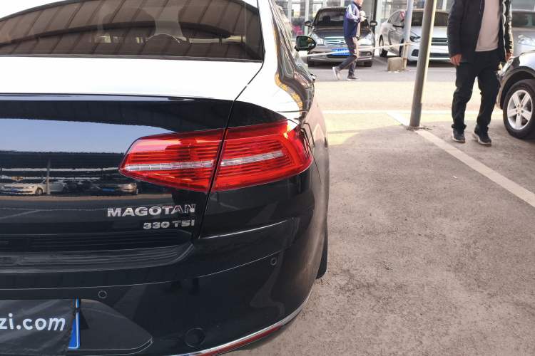 Used Volkswagen Magotan 2018 330TSI DSG Advanced Model
