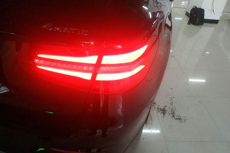 Used Mercedes-Benz GLC 2018 GLC 260 4MATIC Luxury Model