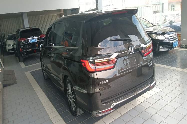 Used Honda Elysion 2022 2.0L eHEV Luxury First Edition
