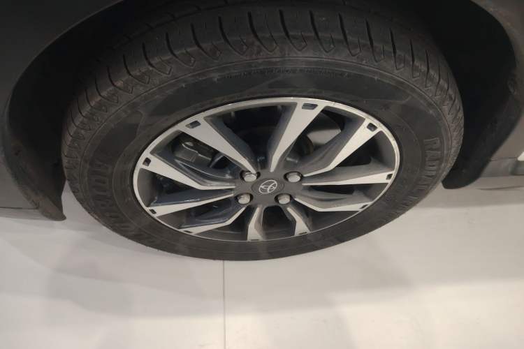 Used Toyota YARiS L 2022 X-Trail 1.5L CVT Leading PLUS Edition
