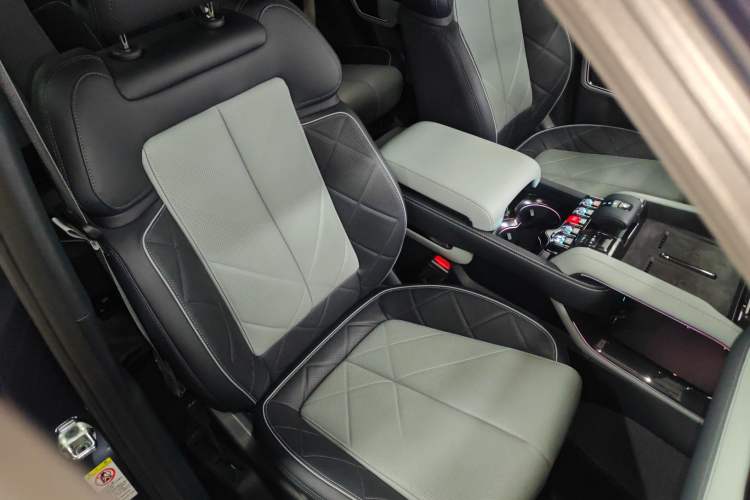 Used  Leopard 5 2023 Cloud Ride Flagship Edition
