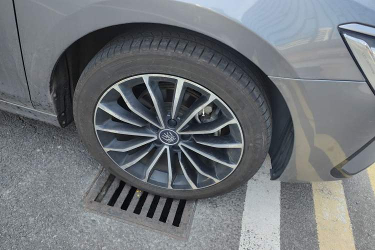 Used BYD Qin PLUS 2021 EV 600KM Flagship Model
