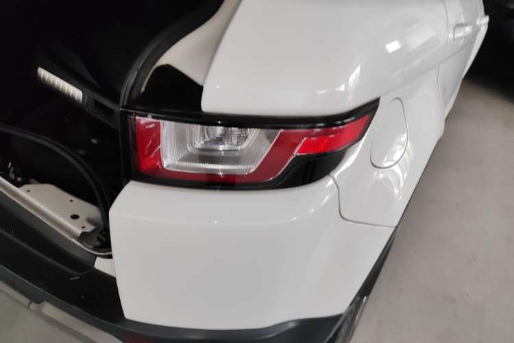 Used Land Rover Range Rover Evoque 2018 240 PS SE Smart Brilliance Edition
