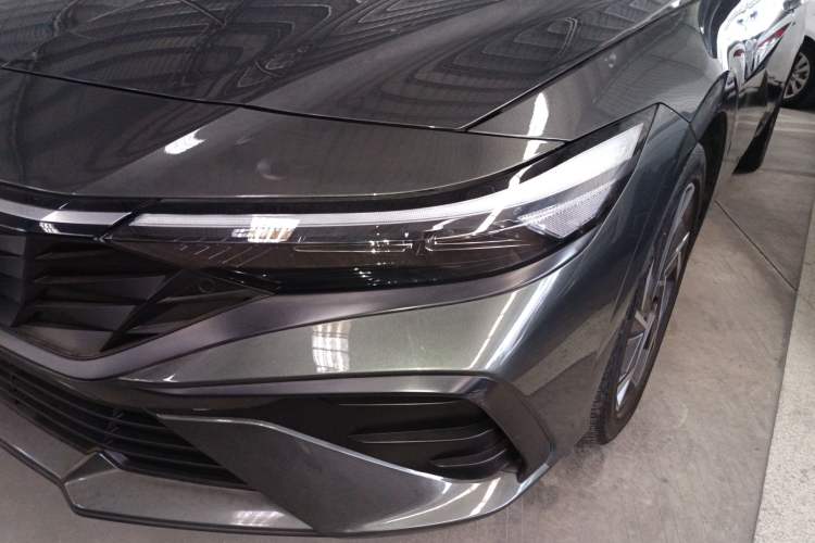 Used Hyundai Elantra 2023 1.5L CVT LUX Prestige Edition
