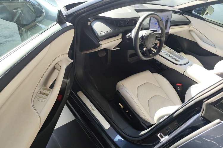 Used  SU7 2024 Rear-Drive Ultra-Long Range Advanced Pro-Level Intelligent Driving Version
