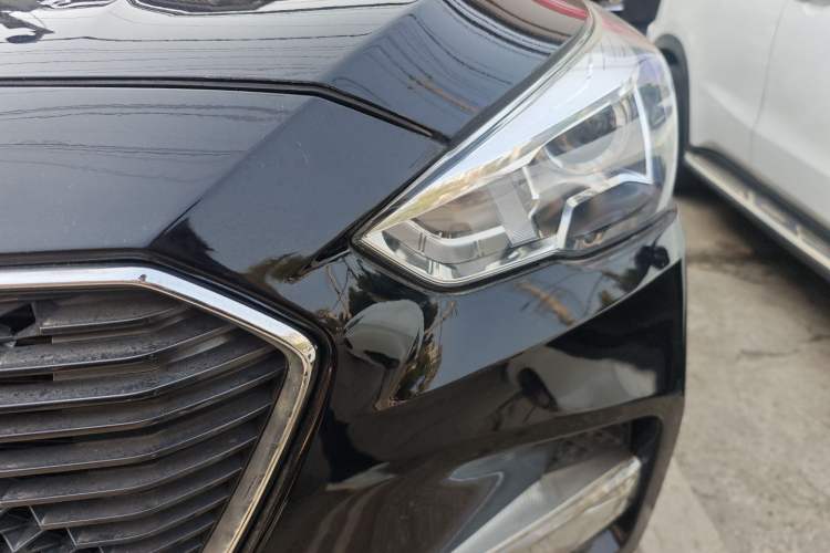 Used Haval M6 2018 Revised Version 1.5T DCT Two-Wheel Drive Elite Edition
