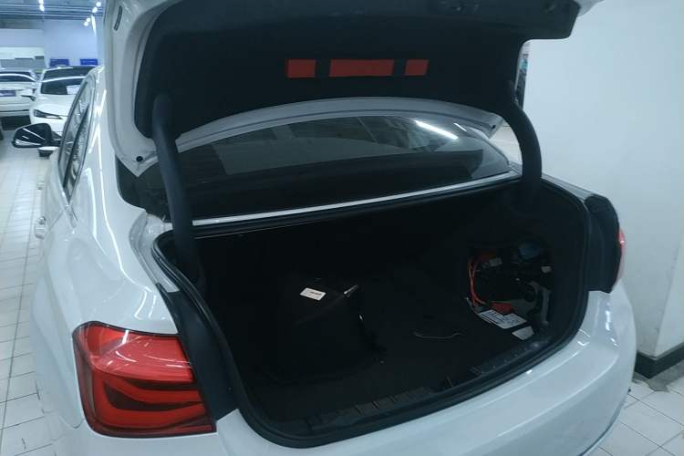 Used BMW 3 Series 2017 318Li Fashion Model
