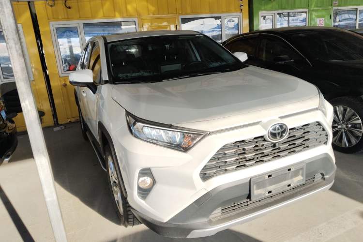 Used Toyota RAV4 2021 2.0L CVT 4x4 Style PLUS Edition
