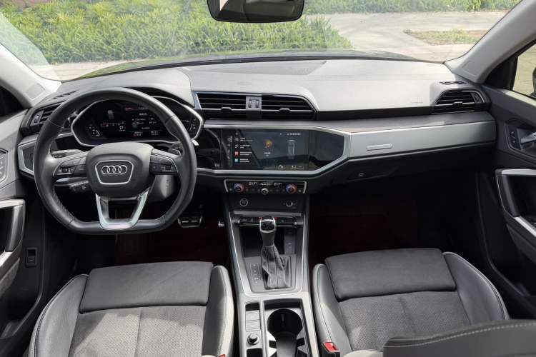 Used Audi Q3 2022 40 TFSI Fashion Dynamic Model