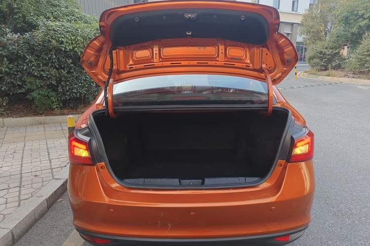 Used Chery Arrizo 5 2016 1.5L Manual Lingrui Edition
