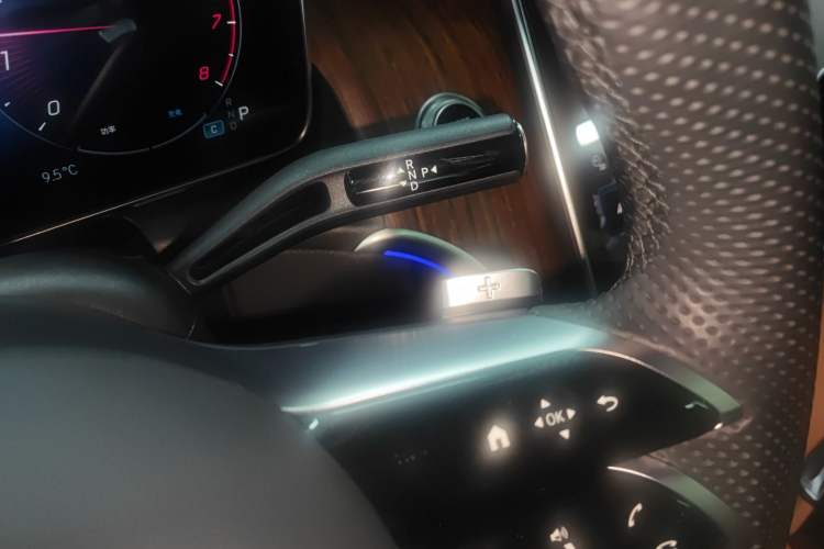 Used Mercedes-Benz GLC 2023 GLC 300 L 4MATIC Dynamic 7-Seater