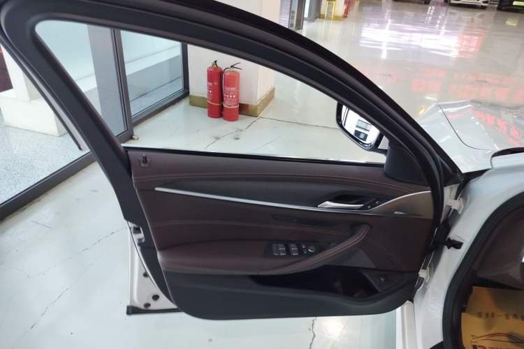 Used BMW 5 Series 2022 530Li xDrive M Sport Package
