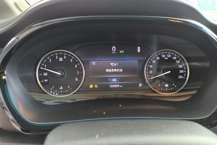 Used Buick GL8 2021 Land Cruiser Executive Class 652T Luxury Model
