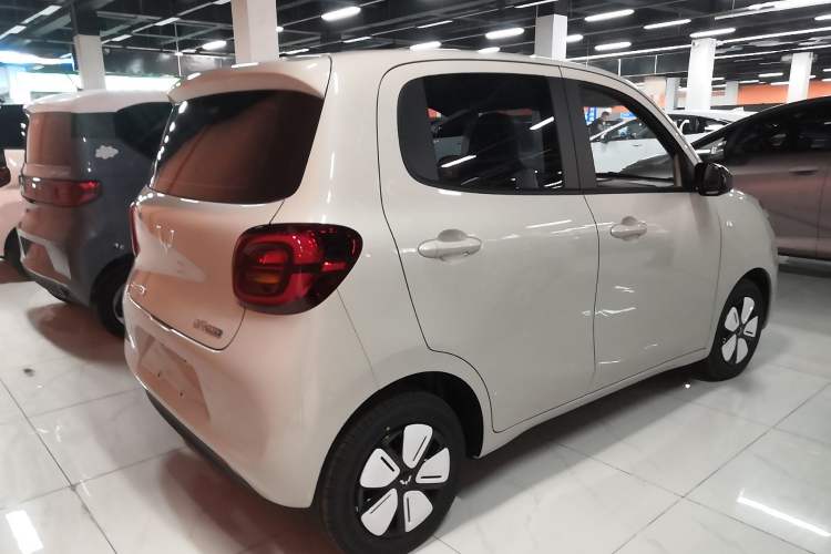 Used Wuling Hongguang MINIEV 2025 Four-Door Version Advanced Edition
