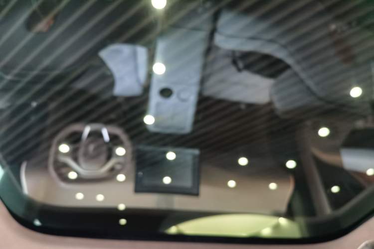 Used  07 2024 Ultra Range-Extended Four-Wheel Drive