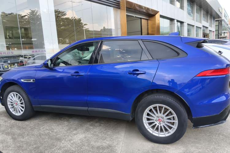 Used Jaguar F-PACE 2018 2.0T Two-Wheel Drive Urban Deluxe Edition
