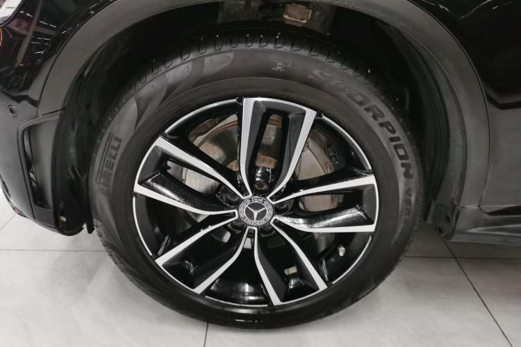 Used Mercedes-Benz GLC 2020 Facelift GLC 300 L 4MATIC Dynamic Edition
