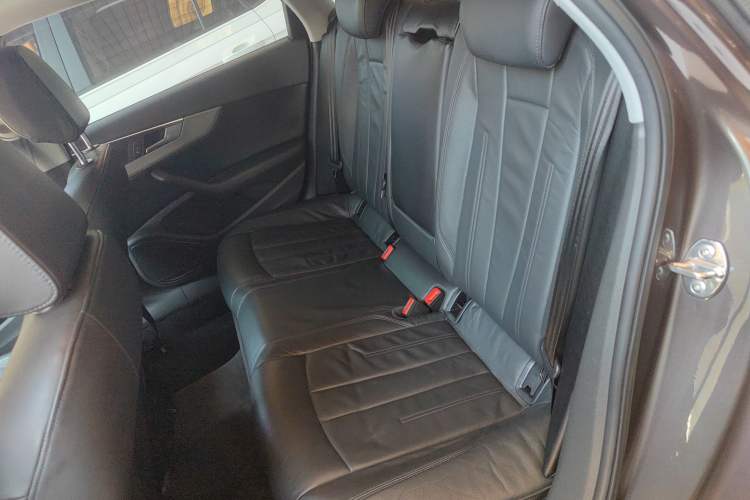 Used Audi A4L 2017 Plus 40 TFSI Ambition Model